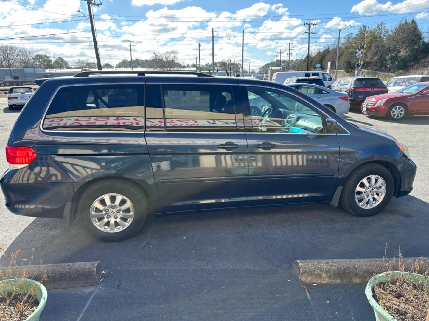 2009 Blue Honda Odyssey (5FNRL38799B) , Automatic transmission, located at 5700 Curlew Drive, Norfolk, VA, 23502, (757) 455-6330, 36.841885, -76.209412 - Photo#5